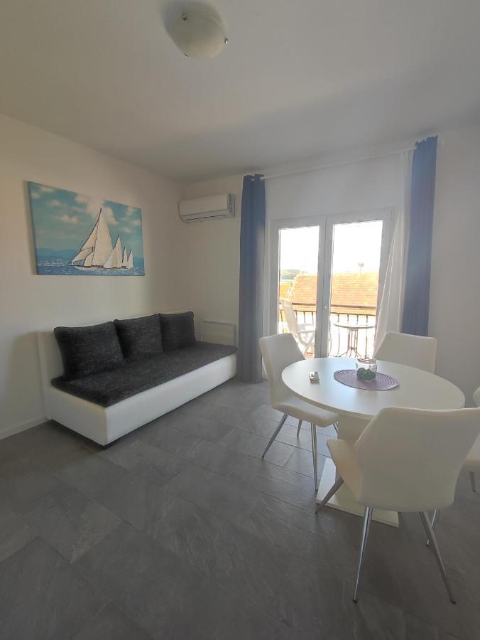 Apartman Providenca - Trogir - Close To Beach Екстериор снимка